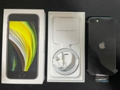 iPhone SE 第2世代 (SE2) ブラック64 GBのサムネイル