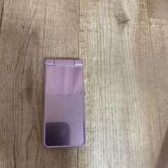 ガラケー　AQUOS  601SH ピンクのサムネイル