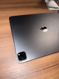 iPad Pro12.9インチ第四世代256GBのサムネイル