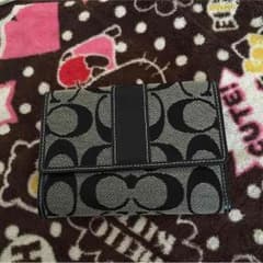 コーチ折財布のサムネイル