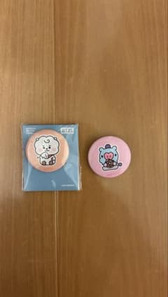 K-POP キャラクターピンバッジ 2個セットのサムネイル