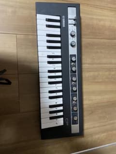 定評のあるY A M AH Aのミニピアノ　ヤマハならではの逸品　ピアノタッチのサムネイル
