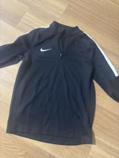 NIKE ナイキ　ドライフィット　アカデミー　ドリルトップ　長袖のサムネイル