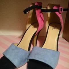 未使用パンプスのサムネイル