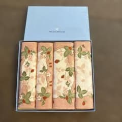 Wedgwood ストロベリー柄 ランチョンマット4枚セットのサムネイル