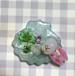 夏休みイベント♡貝殻☆ぐでねこ☆レジンヘアゴムブローチ 夏休みイベント♡貝殻☆ぐでねこ☆レジンヘアゴムブローチ - メルカリ