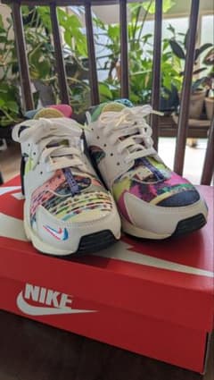 NIKE AIR ハラチSE/マルチカラーのサムネイル