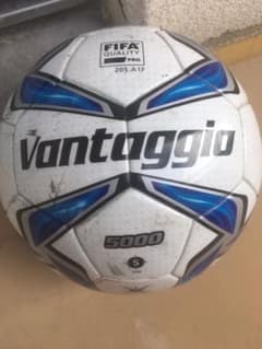 ヴァンタッジオ5000 芝用 サッカーボールのサムネイル
