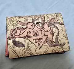 【限定】 PRADA プラダ うさぎ 兎 二つ折り財布 レザー 革のサムネイル