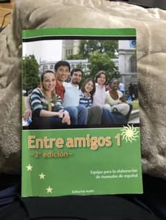 総合スペイン語コース : Entre amigos 初級のサムネイル
