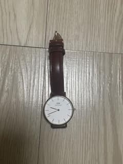 Daniel Wellington 腕時計 ブラウン　稼働品のサムネイル