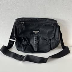 PRADA ナイロン ショルダーバッグ ブラックのサムネイル