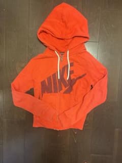 NIKE ジップパーカー レッド Sサイズ　細身のサムネイル