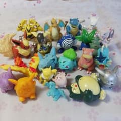 ポケモン 初期フィギュア（15 体）+ミニフィギュア（2 体）ゴム製4（4