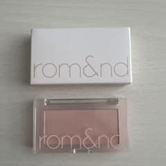 rom&nd ベターザンチーク　ナッティーヌードのサムネイル