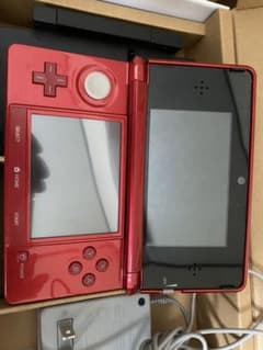 ニンテンドー3DS メタリックレッド　モンスターハンター4付のサムネイル