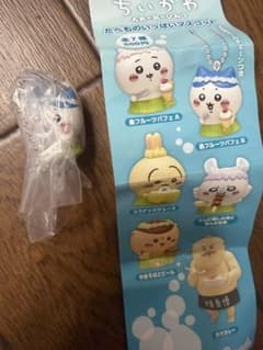 ちいかわ 人魚の島 たべものいっぱいマスコット 島フルーツパフェBのサムネイル
