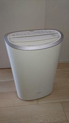 【北風ぴゅーぴゅー様検討中】東芝 除湿乾燥機 RAD-CR80Xのサムネイル