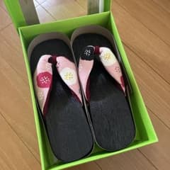 花柄鼻緒 黒塗り台 下駄 和装履物 23~24㌢のサムネイル
