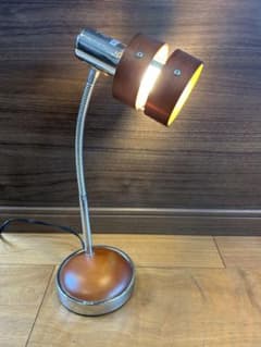 ニトリ　卓上ライト　ウッド調