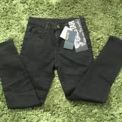 黒スキニーデニムのサムネイル