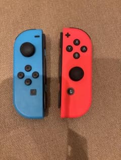 Nintendo Switch Joy-Con 青 赤のサムネイル
