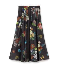 CABaN シルク BOUQUETプリント フレアスカート ブラック系 Sサイズ CABaN シルク BOUQUETプリント フレアスカート ブラック系 Sサイズ