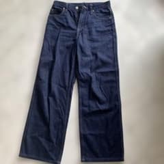 UNIQLO JEANS ストレートデニムパンツ 22のサムネイル