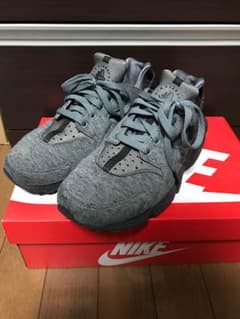 NIKE AIR HUARACHEのサムネイル
