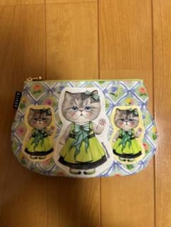 ハンドメイド コヤンイサムチョン ダーツ入りポーチ - メルカリ