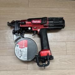 Makita AR411HR ビス打ち機のサムネイル