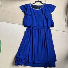 青いフリル付きAラインパーティードレスのサムネイル