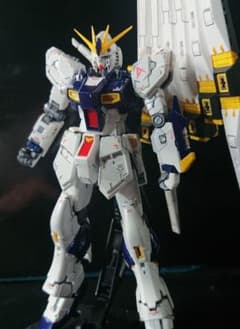 ガンプラ 完成品 RG νガンダム RX-93のサムネイル