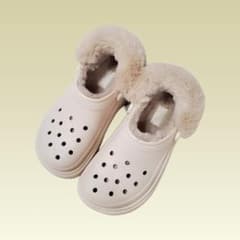 【新品】crocs ファー付きサボサンダル 23cmのサムネイル