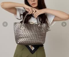 新品未使用 GUSCIO グッシオ メタリック メッシュ トートバッグのサムネイル
