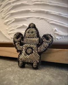 ロボットモチーフ 刺繍ブローチのサムネイル