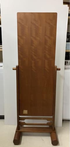 大塚家具工業の木製スタンドミラー ロゴマーク付き - メルカリ