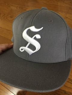 STUSSY グレーカラー キャップのサムネイル