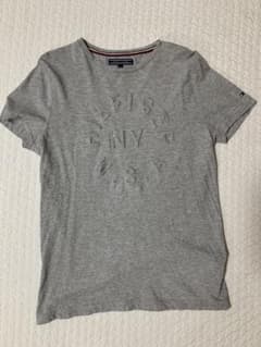 TOMMY HILFIGER エンボスロゴ Tシャツのサムネイル