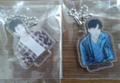 新品未使用☆BTS　RM　SUGA　キーホルダー☆のサムネイル