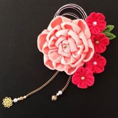 つまみ細工 髪飾り ☆ ハンドメイドのサムネイル