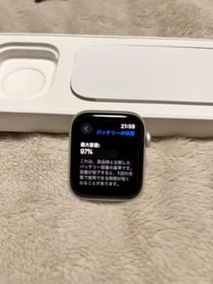Apple Watch SE 2 (GPS + Cellular) 44mmのサムネイル