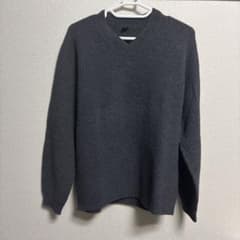 UNIQLO Vネックニット グレー Mサイズのサムネイル