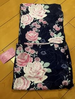 ネイビー 花柄 浴衣のサムネイル