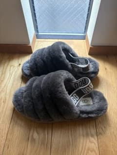 UGG Fluff Yeahのサムネイル