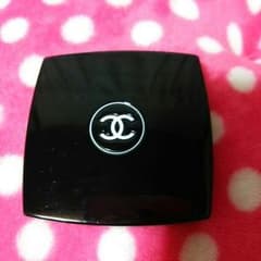 CHANELパープルアイシャドウのサムネイル