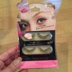 アイラッシュ つけまつげのサムネイル