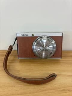 FUJIFILM X-F1 デジタルカメラ ブラウン バッテリー・充電器付きのサムネイル
