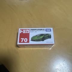 トミカ No.70 ランボルギーニ アヴェンタドール SVJのサムネイル