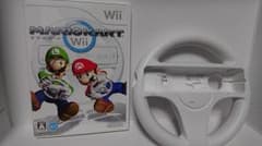【中古】マリオカートWii 説明書&Wiiハンドル付きのサムネイル